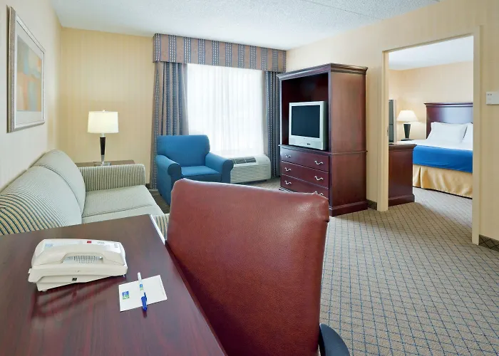 Holiday Inn Express & Suites West Long Branch - Eatontown By Ihg