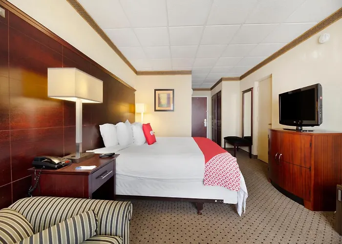Oyo Hotel East Hanover Nj-10